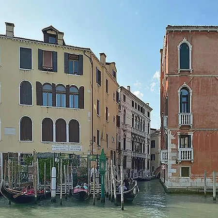 Apartman Ca' Marcello De' Leoni *